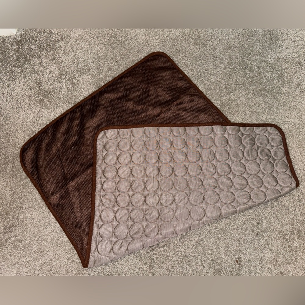 Pet self cooling mat